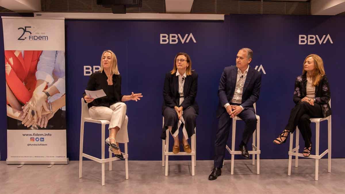Una de las mesas redondas de la Jornada FIDEM-BBVA sobre sostenibilidad social.