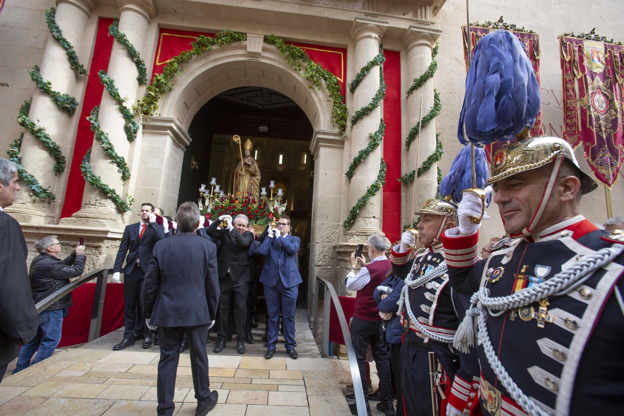 Alicante ha celebrado la festividad de su patrón, San Nicolás, con una misa en la Concatedral de San Nicolás y una procesión