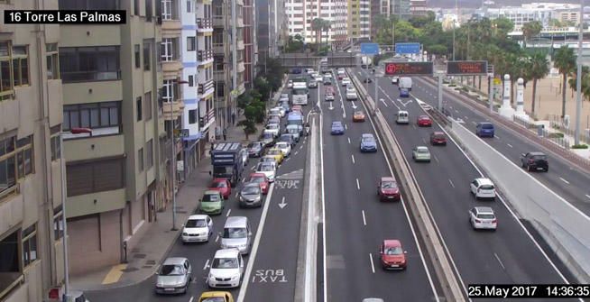 Retenciones de tráfico en el Julio Luengo (25/05/17)