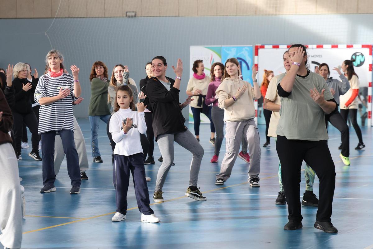 Todas las imágenes del taller de danza moderna a beneficio de Ibiza IN Todas las imágenes del taller de danza moderna a beneficio de Ibiza IN