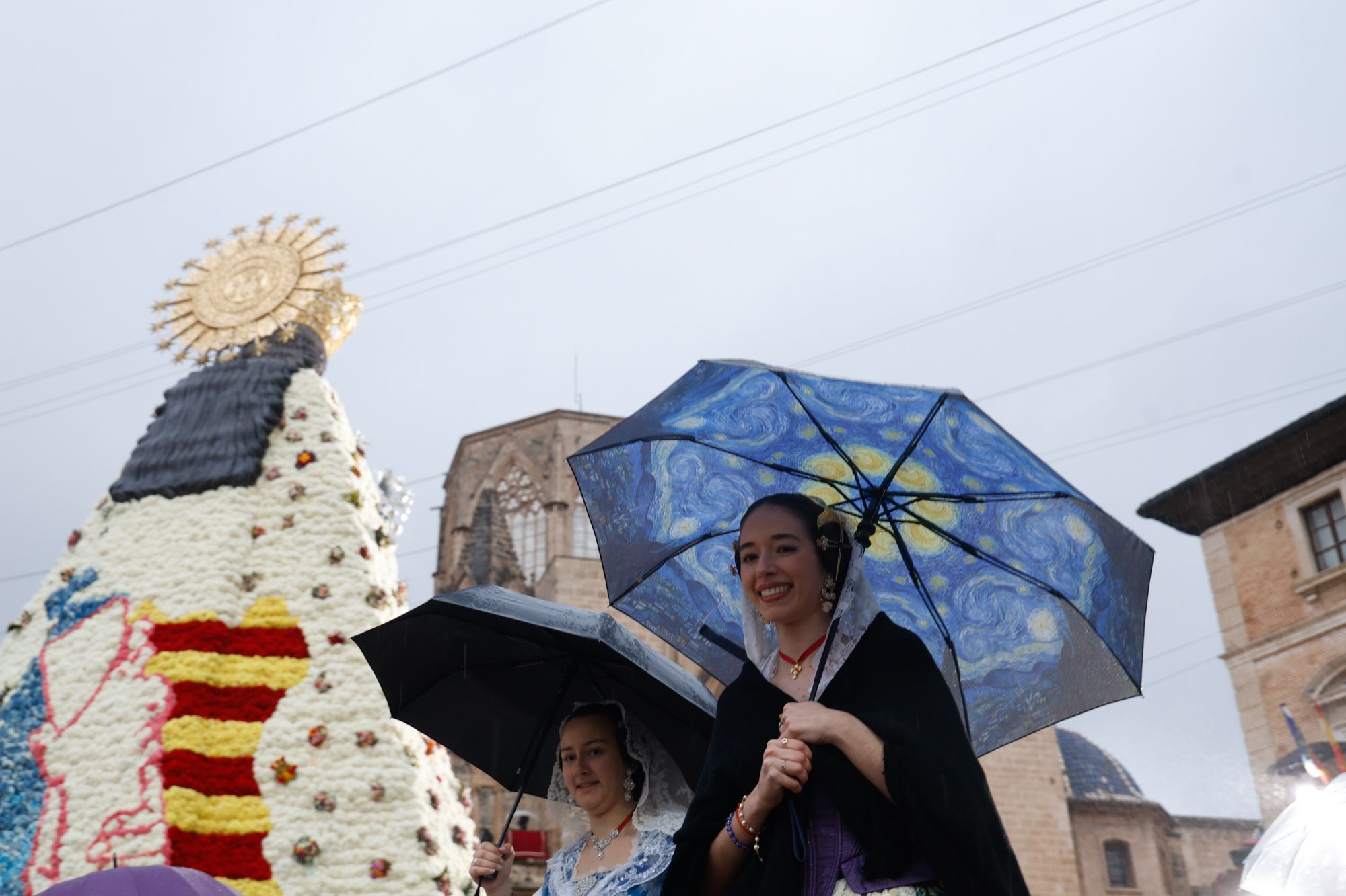 Todas las fotos de la Ofrenda del 18 de marzo por la calle San Vicente entre las 18:00 y las 19:00 horas