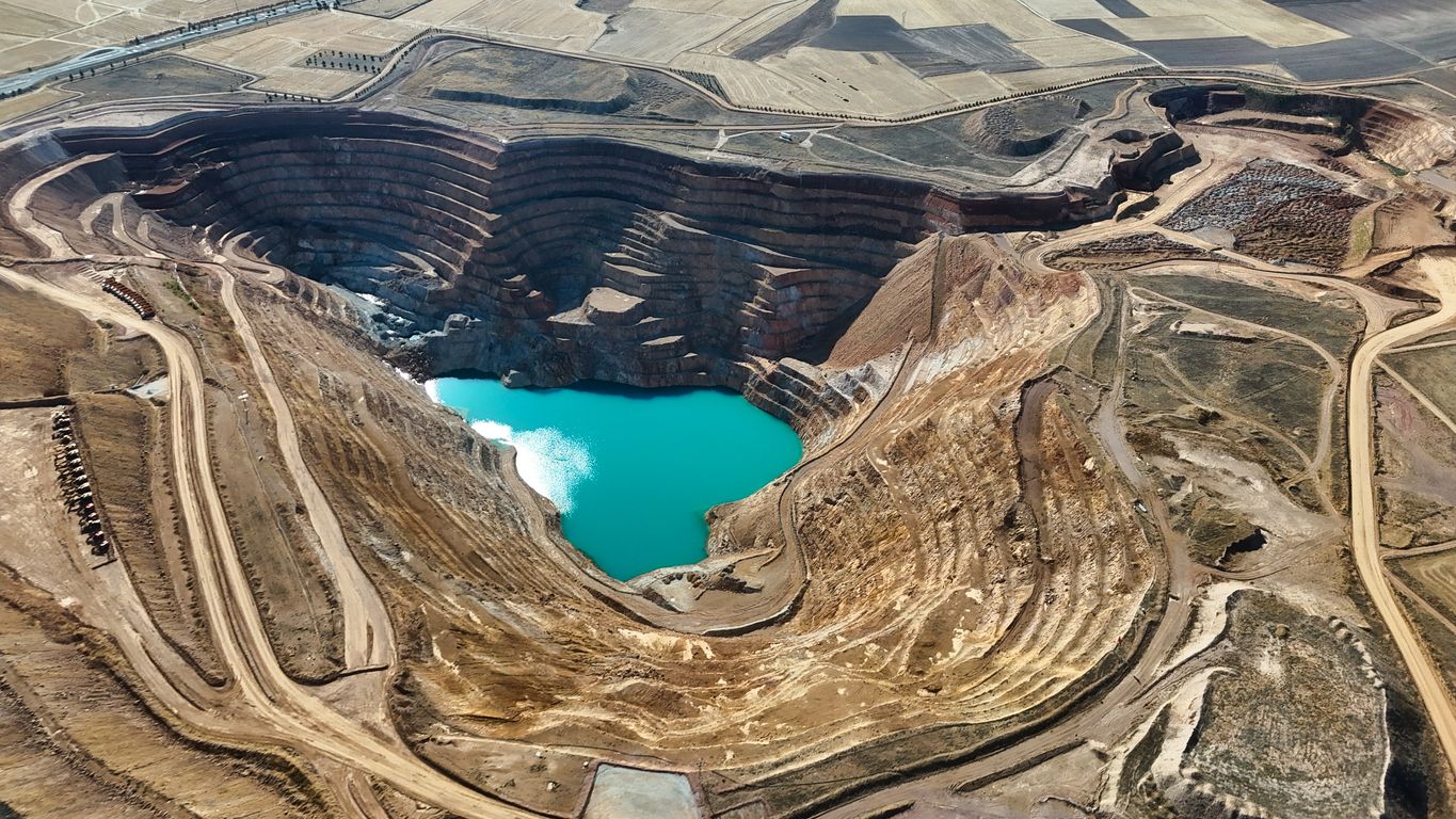 Desde hace ya siglos, el oro es el mineral que hace mover el mundo