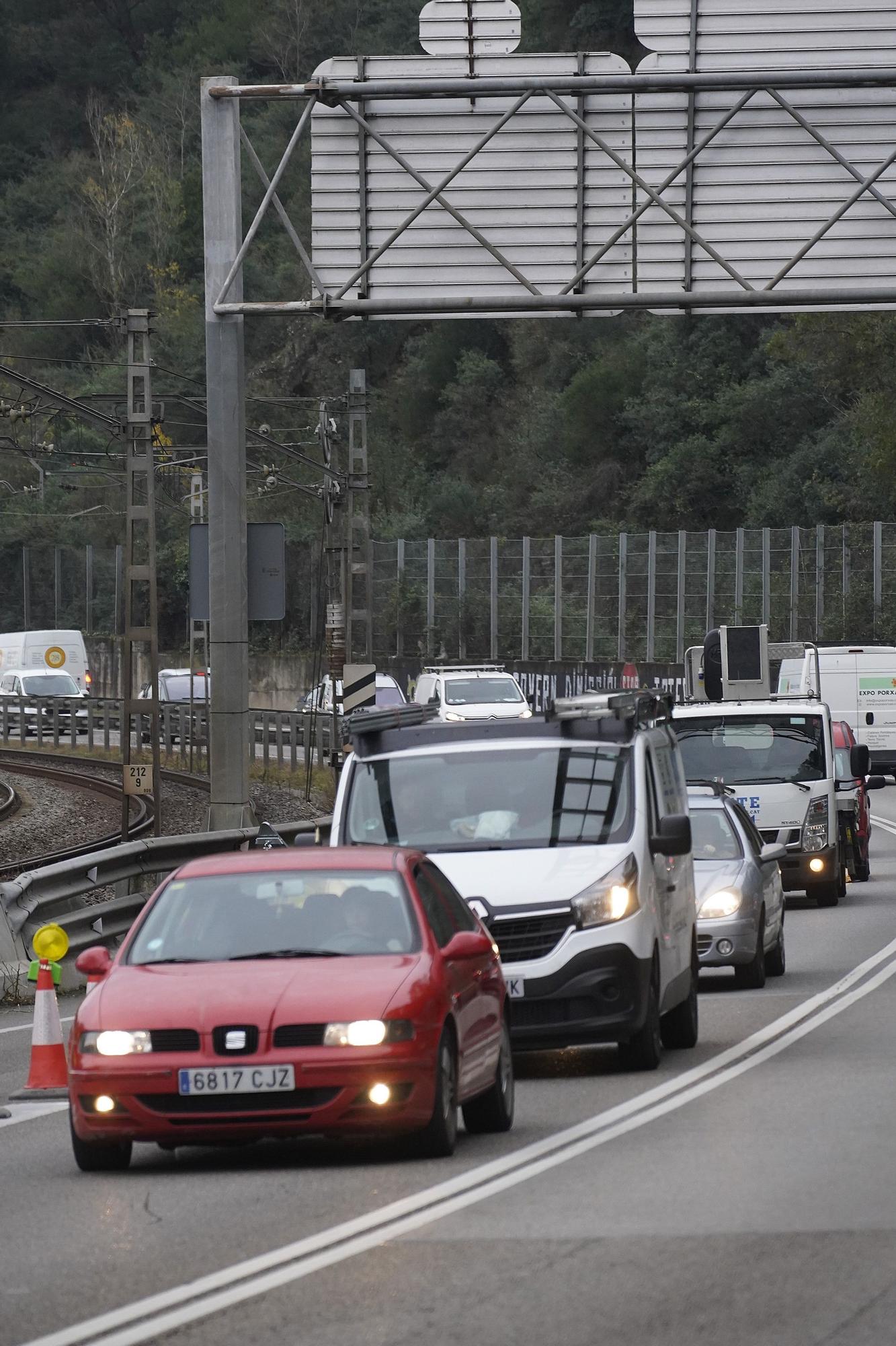 Cues quilomètriques a la C-66 entre Celrà a Sant Julià de Ramis per unes obres a l'N-II