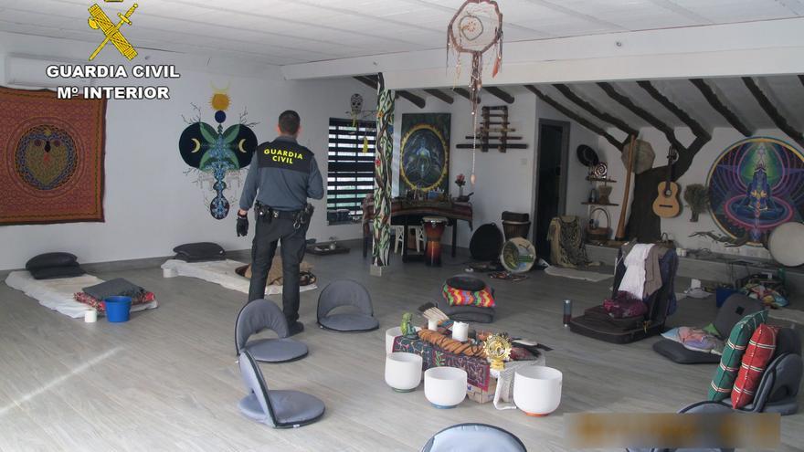 Descubren una casa de retiros espirituales en Yecla donde &#039;chamanes&#039; drogaban a los clientes sin control sanitario