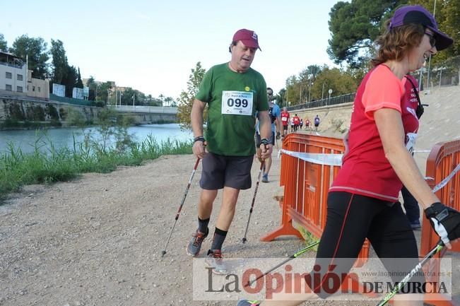 Marcha Nórdica en la mota del río Segura