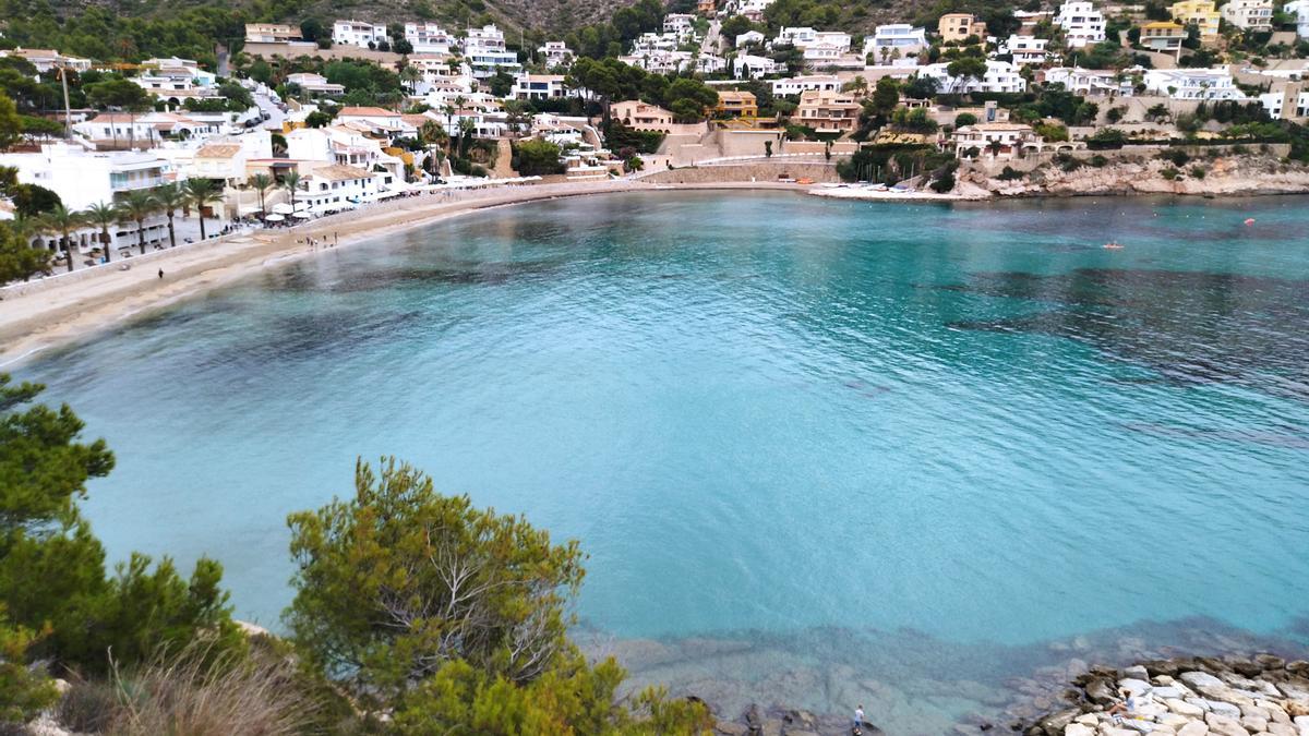 Imagen de la playa del Portet de Moraira