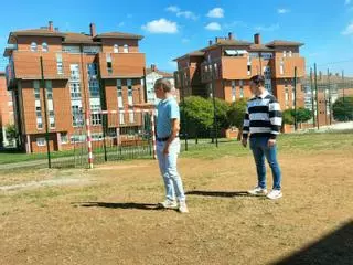 Corvera invierte 8.200 euros en blindar las porterías de Los Campos frente a los pelotazos