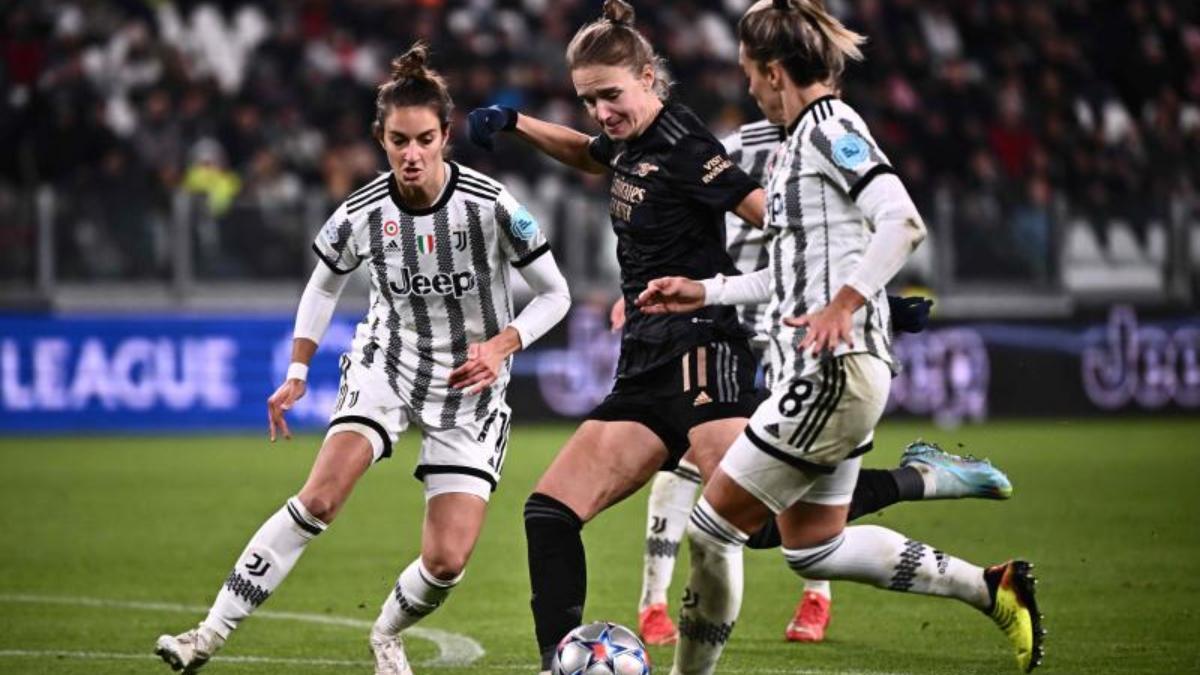 Vivianne Miedema, del Arsenal, durante un partido de Champions
