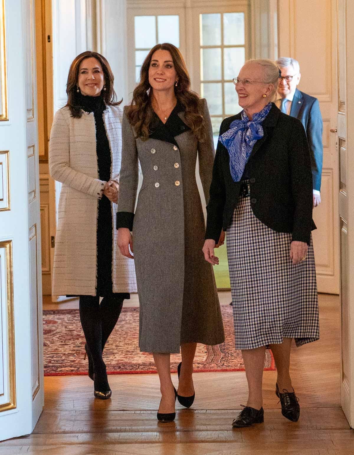La princesa Mary y la reina Margarita reciben a Kate Middleton en el palacio de Amalienborg