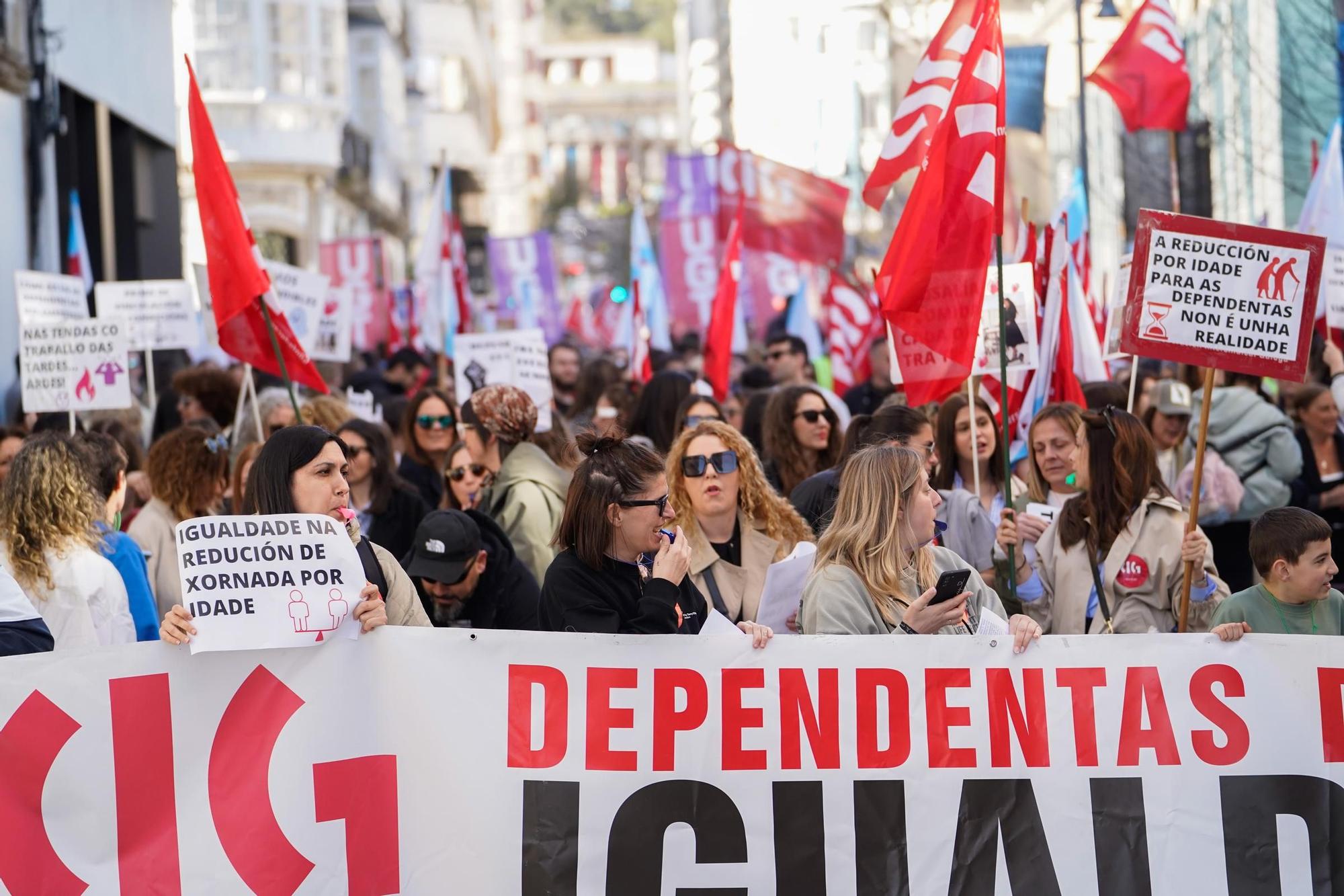 Más de 600 trabajadores de tiendas de Inditex protestan en A Coruña para exigir mejoras