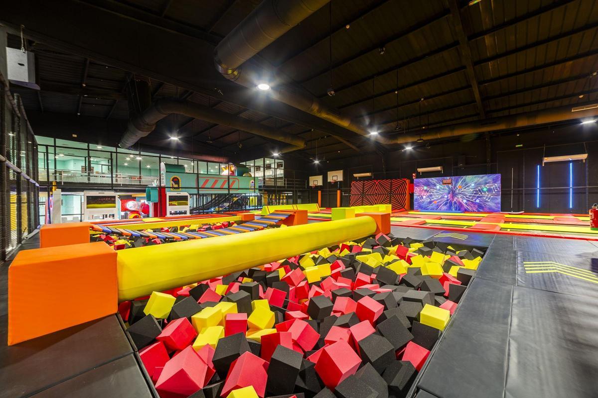 Happy Jump Vélez-Málaga, el parque de atracciones con saltos y toboganes que abrirá sus puertas este mes