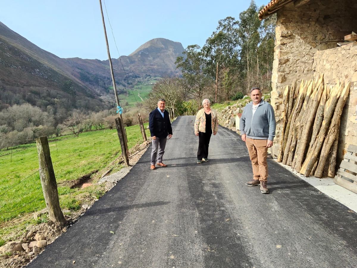 Los concejales Juan Carlos Armas, María del Mar García Póo y Miguel Alonso