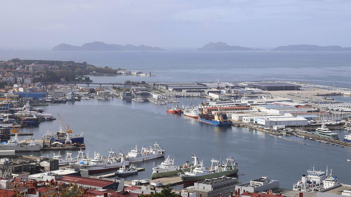 Barcos atracados en Beiramar y Bouzas, en el Puerto de Vigo