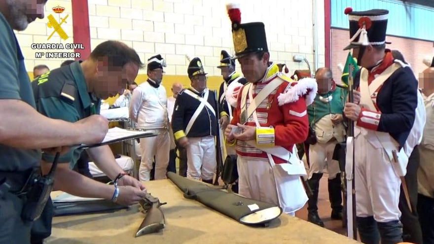 EN VÍDEO | La Guardia Civil inspecciona el uso de armas y explosivos en la Batalla de La Albuera