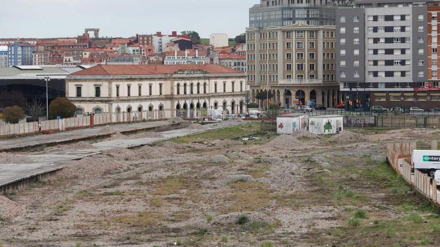 Suelo del plan de vías en la zona del Museo del Ferrocarril.