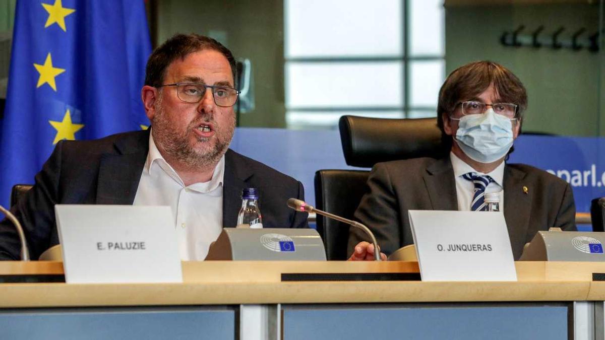 Junqueras i Puigdemont durant la roda de premsa