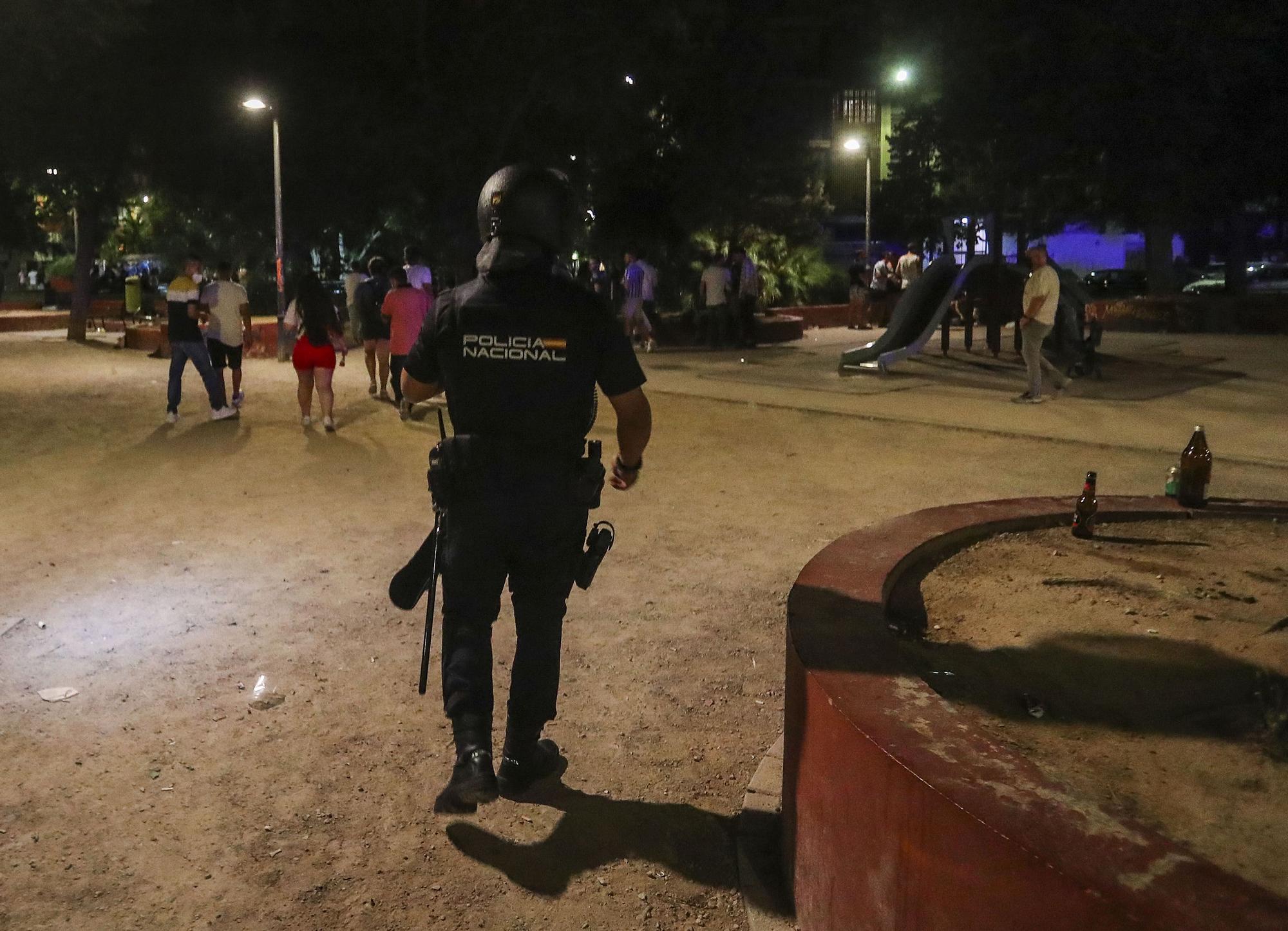 Controles antibotellón en València y cierre del ocio a las 00.00 horas