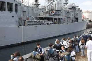 Así es el Galicia, el buque de asalto anfibio de la Infantería de Marina española