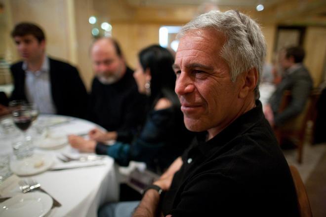 Epstein alojó en 4 pisos de barrios acomodados de Londres a mujeres de su red de trata sexual