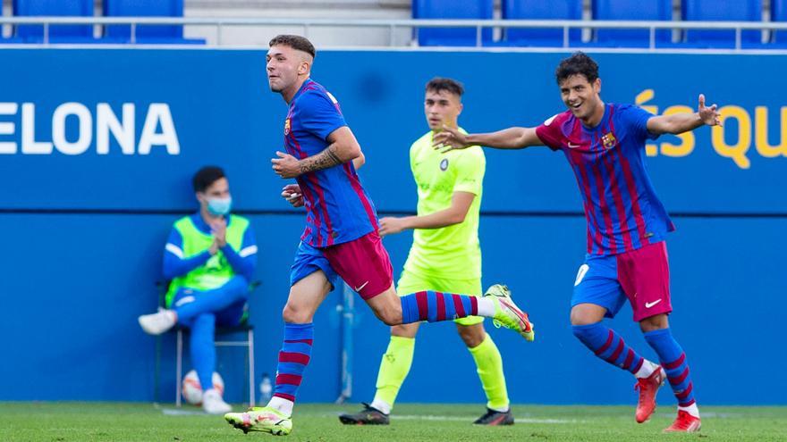 El GOLAZO en mayúsculas con el que la 'perla' Aranda ha abierto la victoria del Barça B