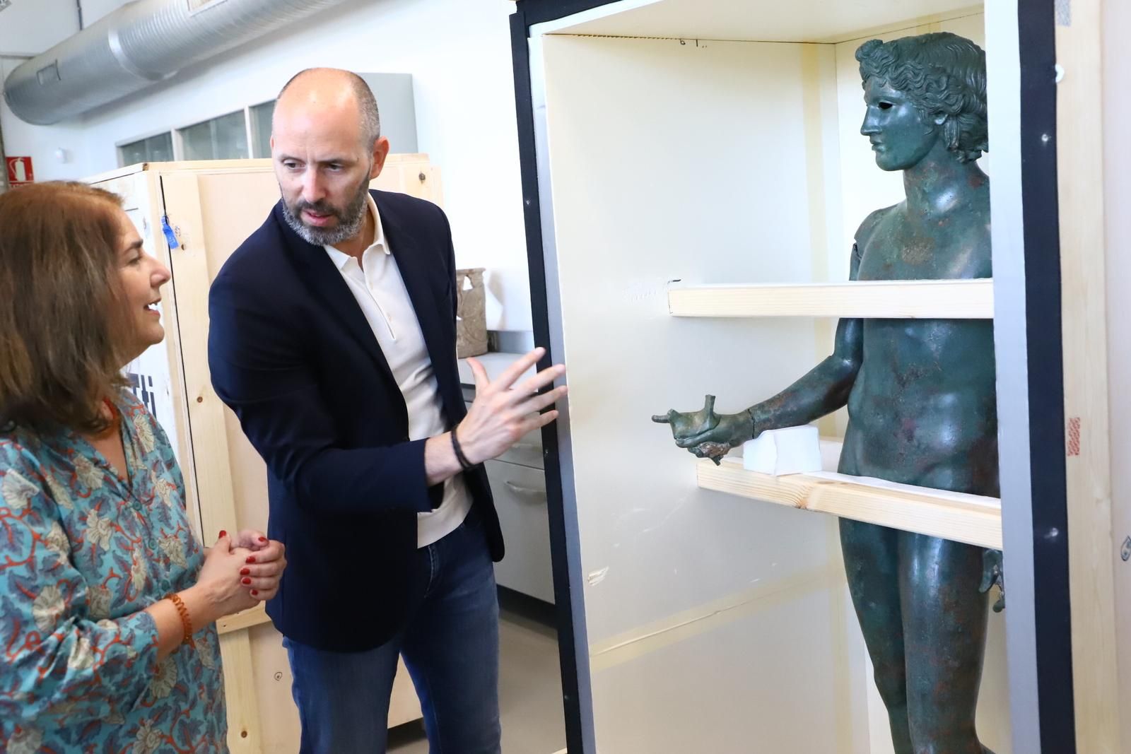 Los efebos de Pedro Abad en el Museo Arqueológico