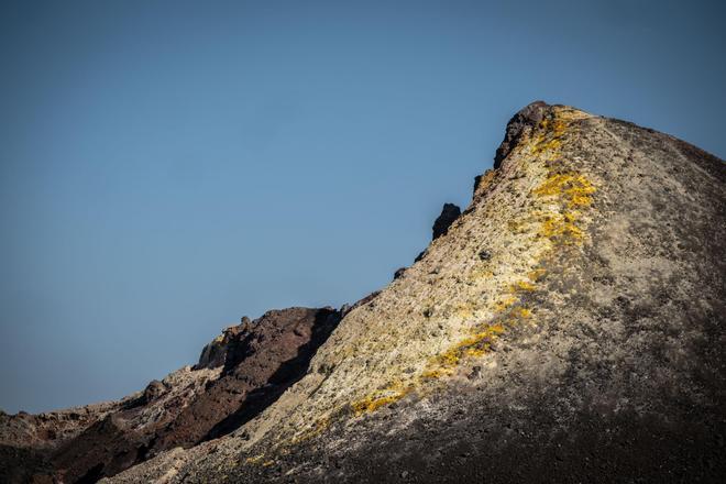 Visita al cono volcánico del Tajogaite