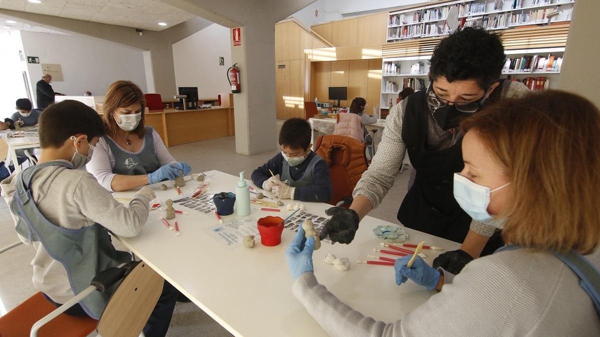 Talleres en el Arqueológico por el Día de Andalucía