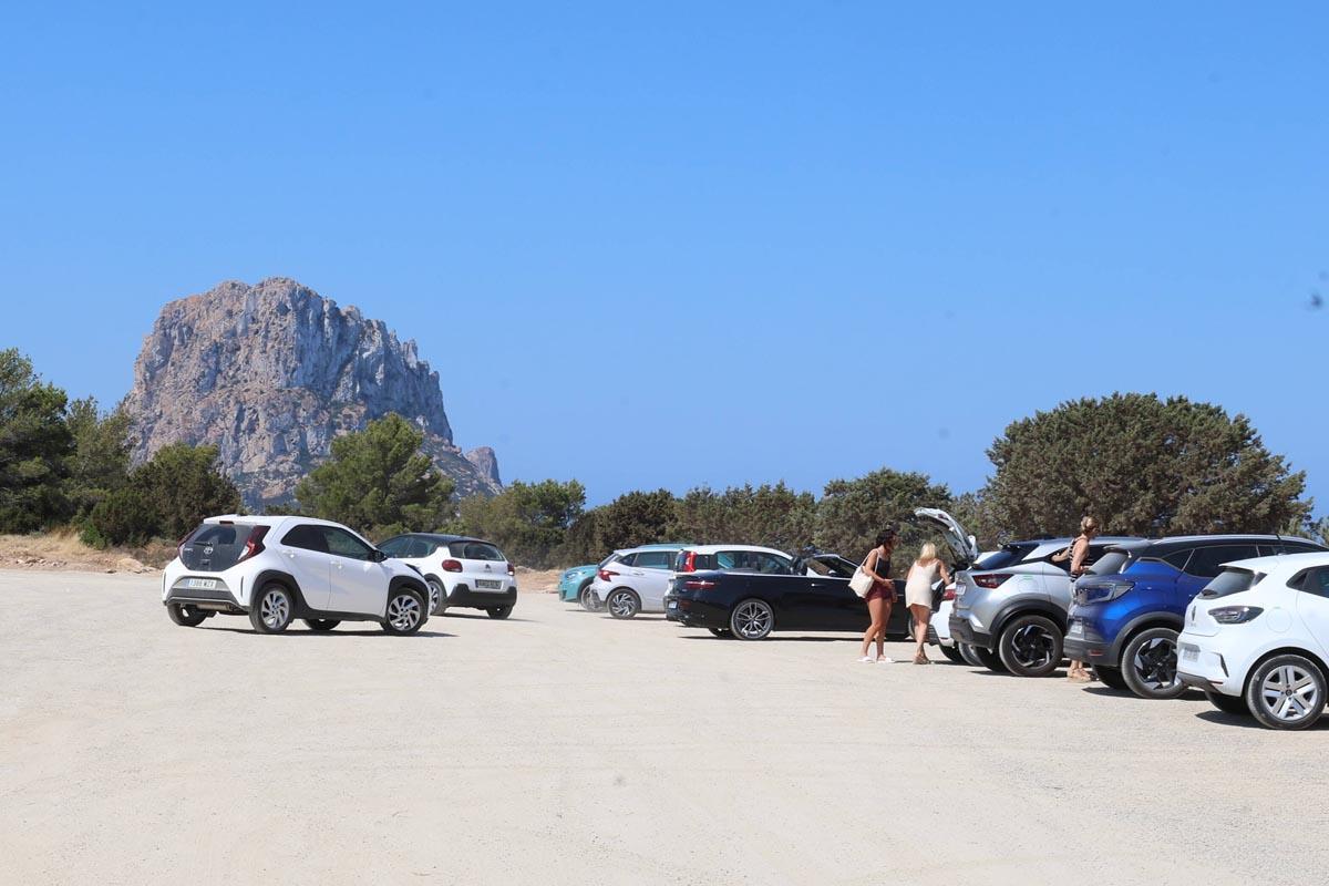Galería: Reabre el parking de Cala d'Hort