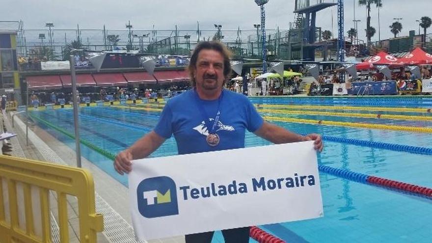 Un campeón de natación de Teulada muere ahogado en una travesía en Els Poblets