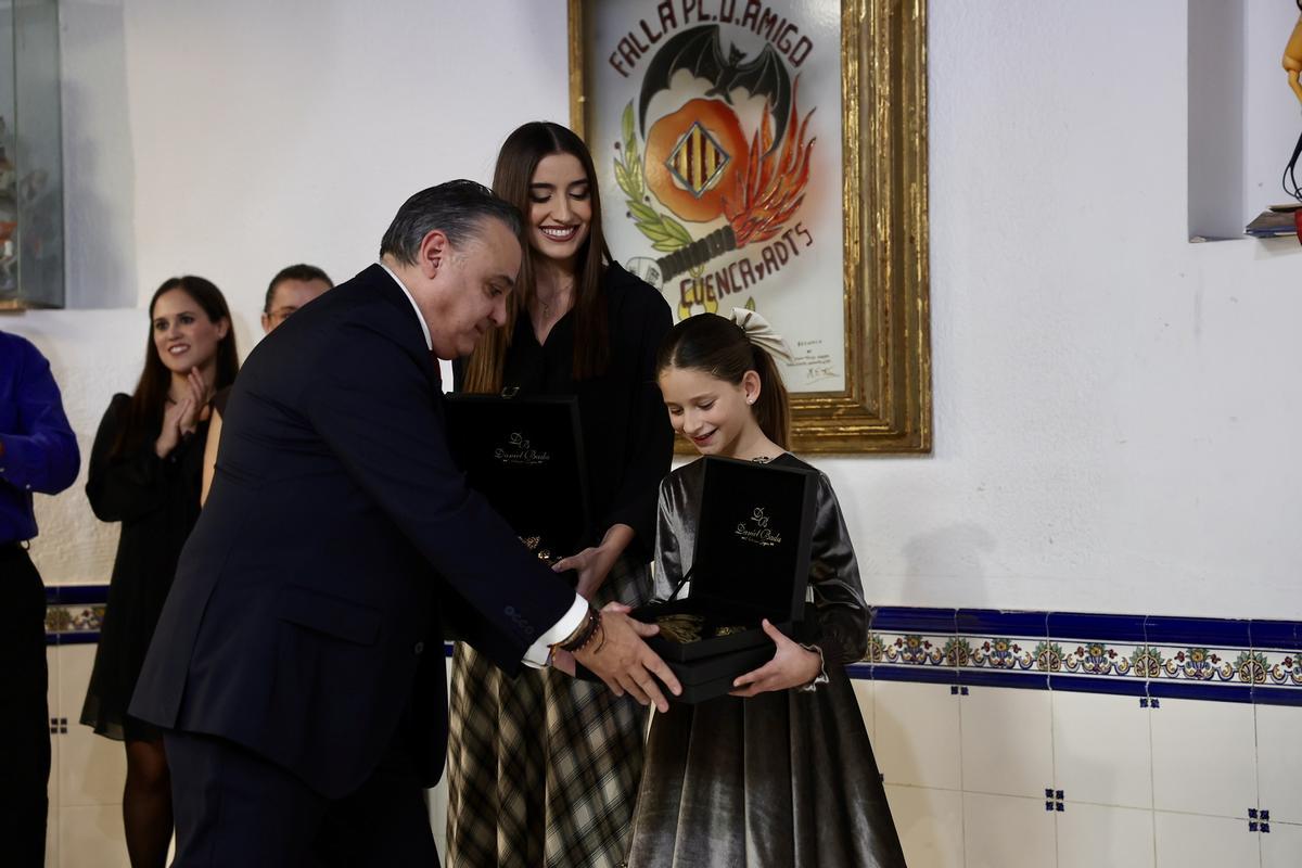 Marta recibe el regalo de la Federación