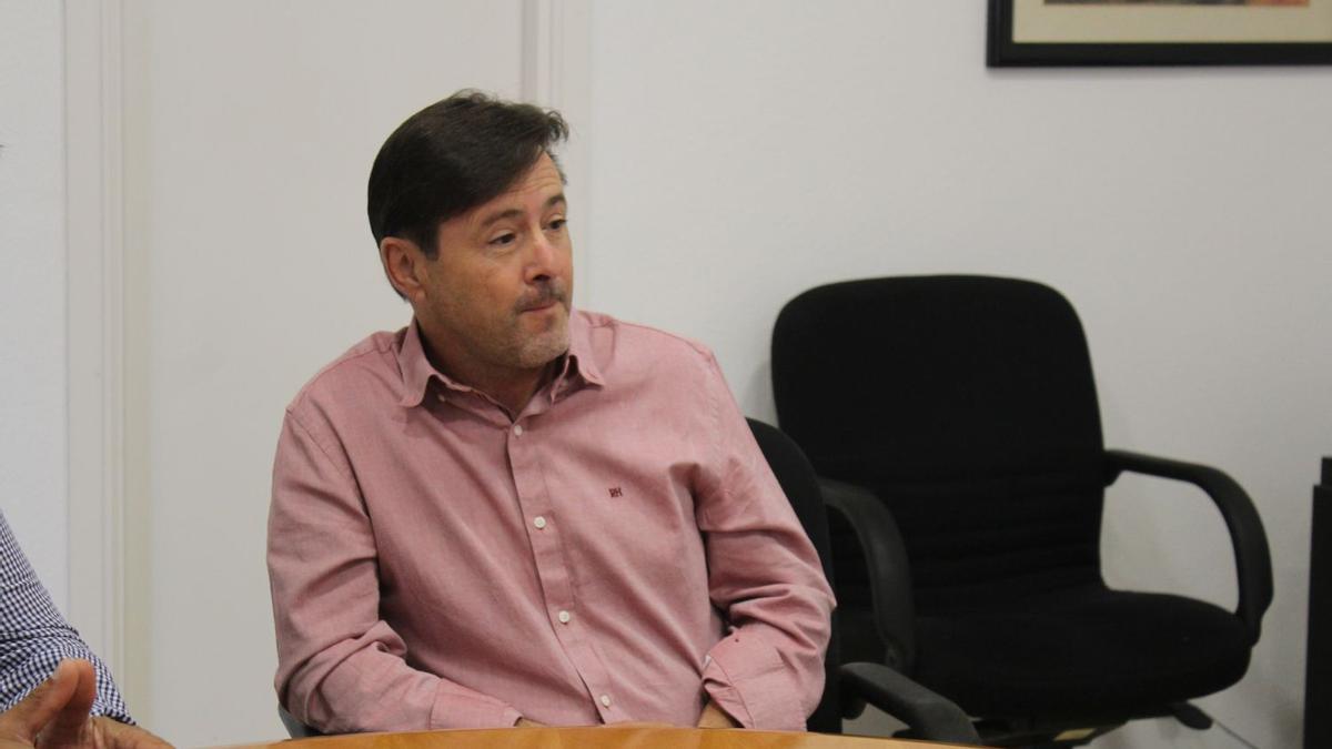 Rafa Segura, nuevo presidente de la Junta Central de la Federación de Comparsas de Moros y Cristianos de Novelda.