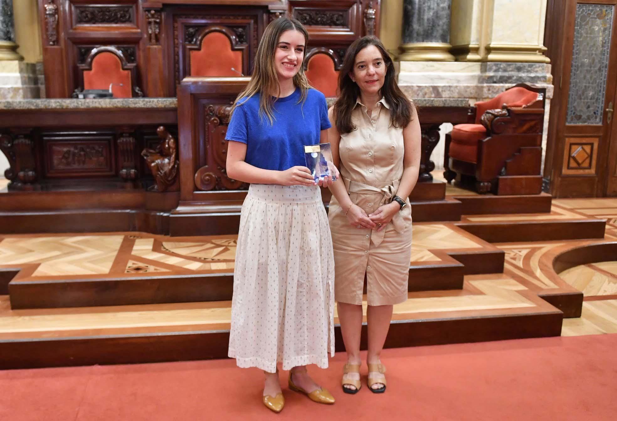 Homenaje en María Pita a los alumnos con mejores expedientes en la PAU 2025