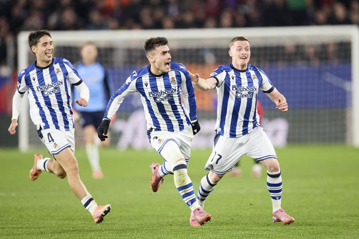 Ander Barrenetxea of Real Sociedad celebrates after scoring the team's third goal during the LaLiga EA Sports match between CA Osasuna and Real Sociedad at El Sadar on November 22, 2025, in Pamplona, Spain. AFP7 22/11/2025 ONLY FOR USE IN SPAIN. Ricardo Larreina / AFP7 / Europa Press;2025;SPAIN;SPORT;ZSPORT;SOCCER;ZSOCCER;CA Osasuna v Real Sociedad - LaLiga EA Sports;