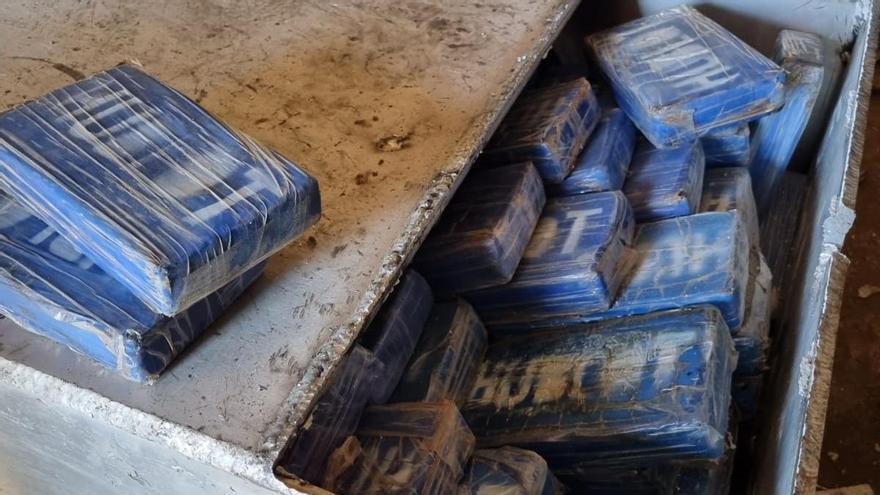 Ocho detenidos por introducir 720 kilos de cocaína entre chatarra por el puerto de Málaga