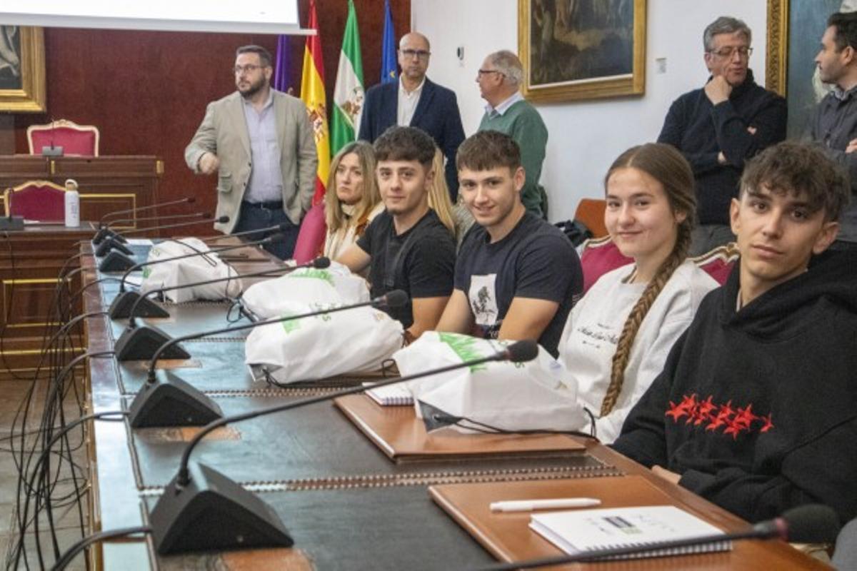 Jóvenes participantes en el encuentro Agrosocial.