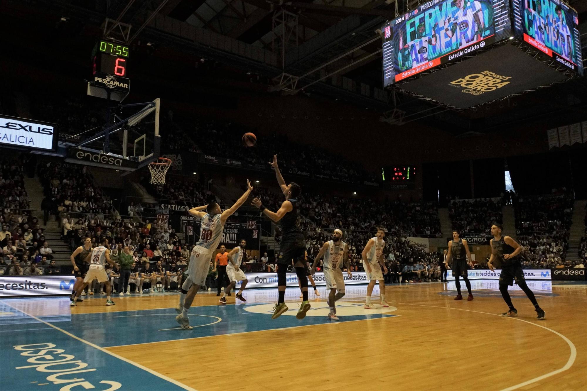 Las imágenes del derbi Obradoiro-Breogán