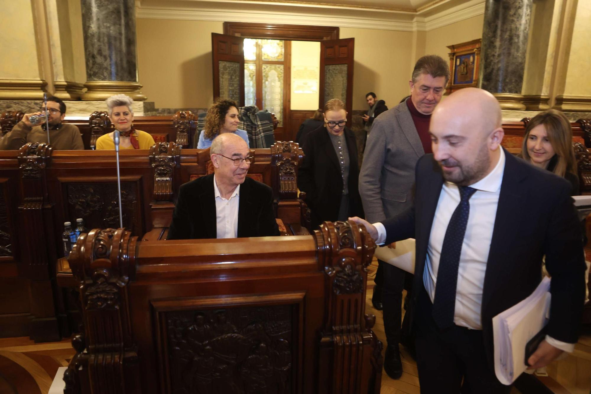 Los presupuestos de A Coruña para 2025 pasan por el pleno municipal