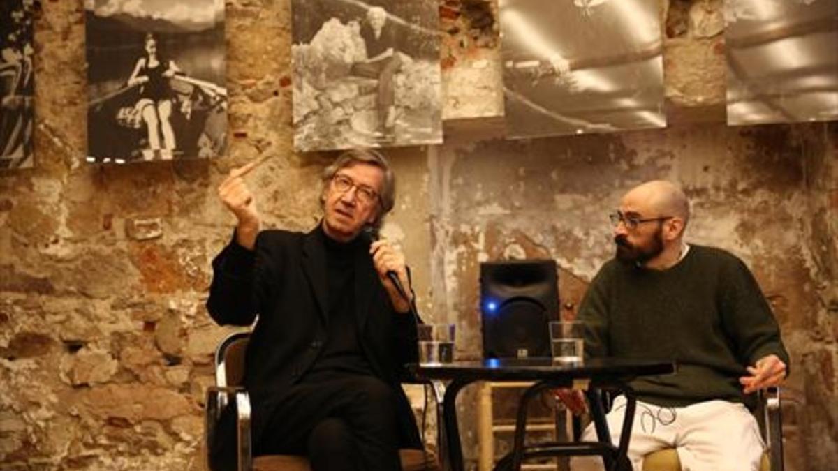 Rafael Argullol, a la izquierda, y Eloy Fernández Porta, en la presentación del libro de este último.
