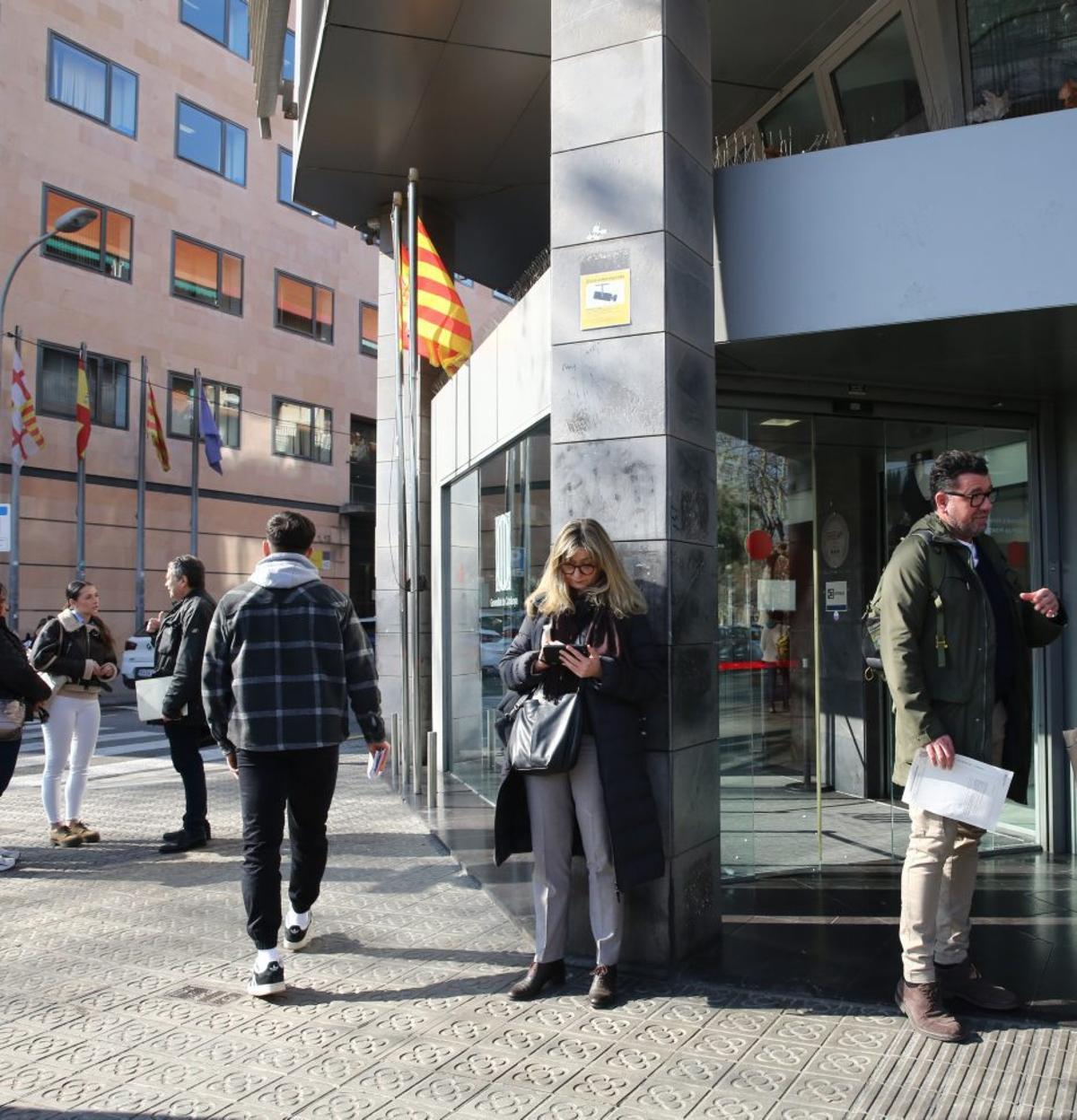 El Govern perfila la finestreta única de les ajudes socials