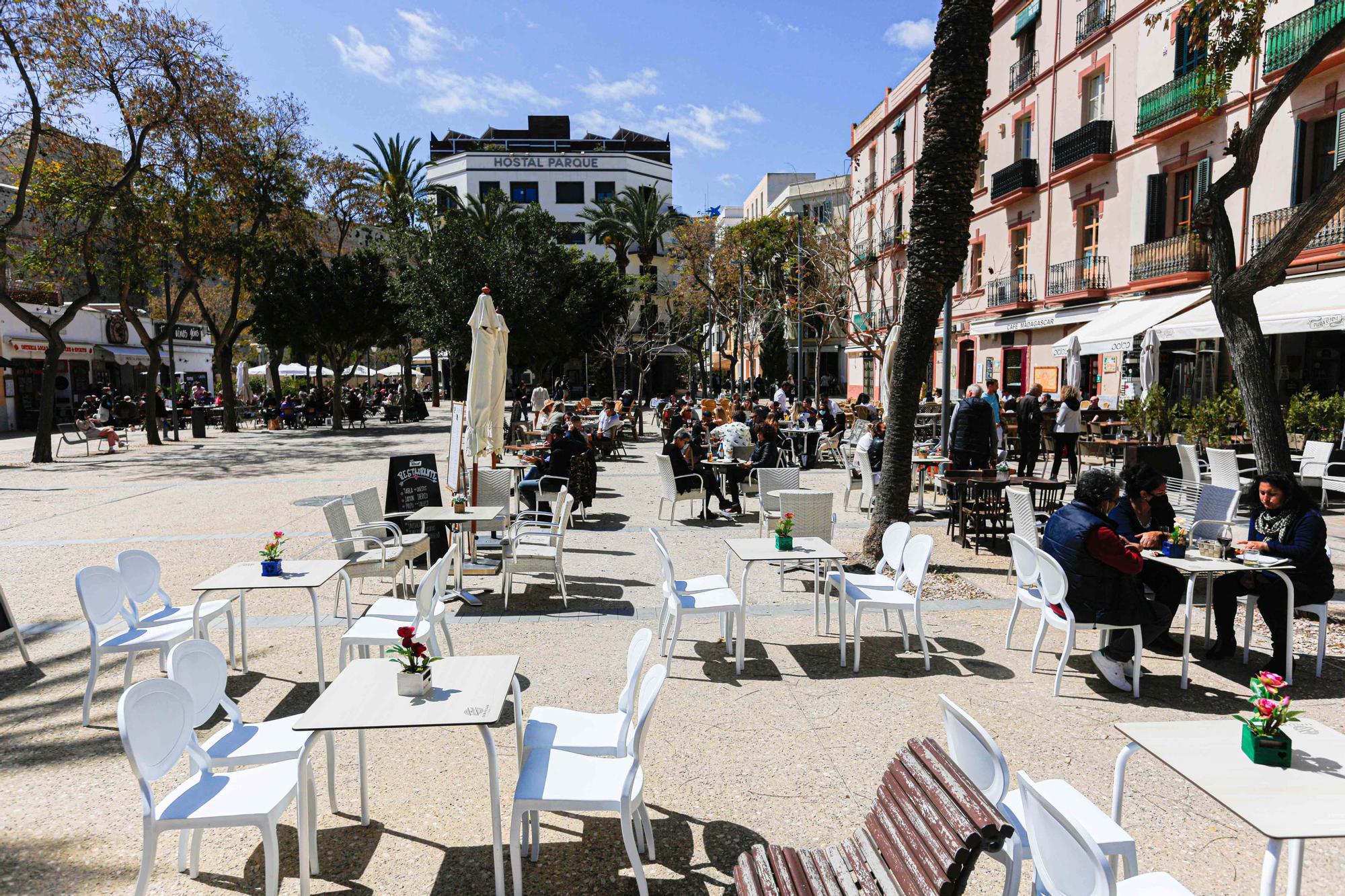 La restauración de Ibiza acusa a los  grupos hoteleros de presionar para mantener las restricciones