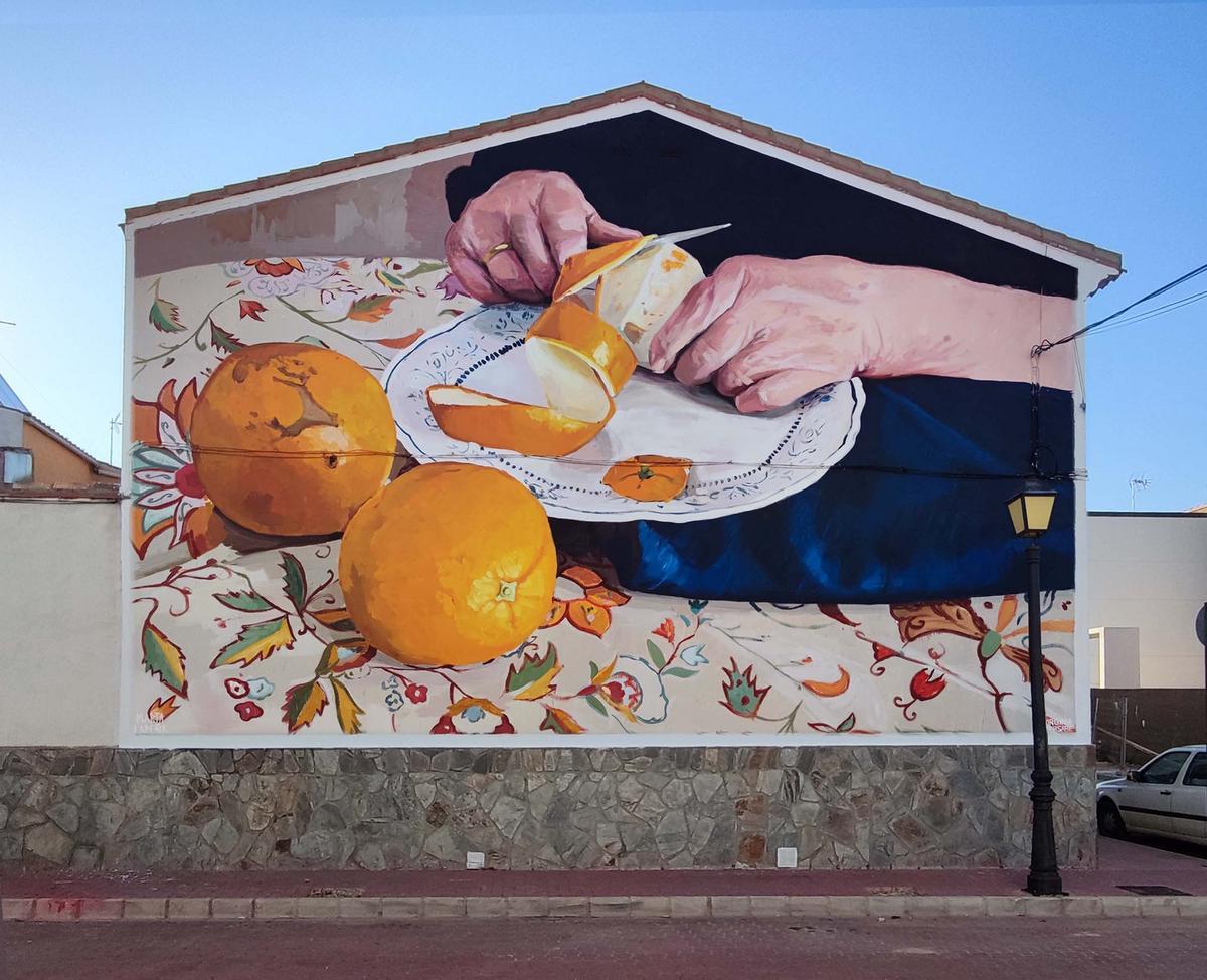 Mural de Marta Lapeña en Iniesta, Castilla-La Mancha.