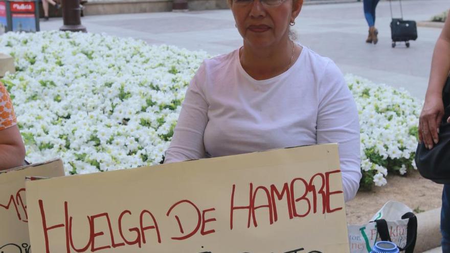 Esperanza Galvis de Clavijo abandonó la huelga de hambre después de más de diez días.