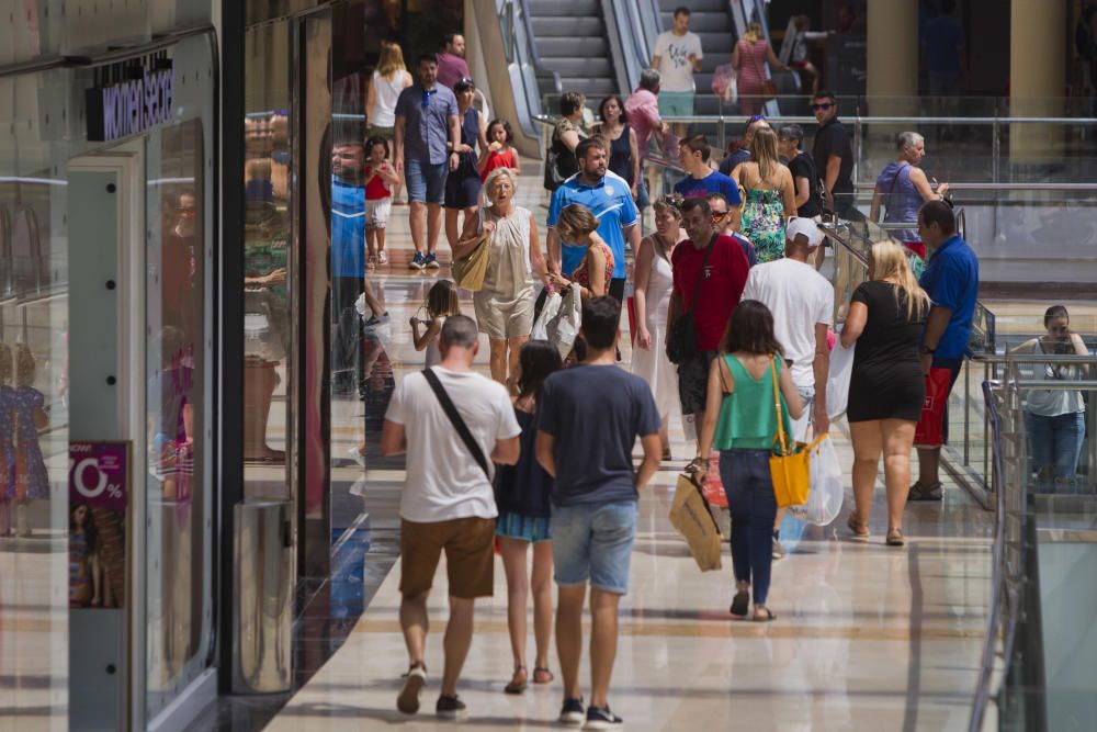 Primer fin de semana de rebajas en Valencia