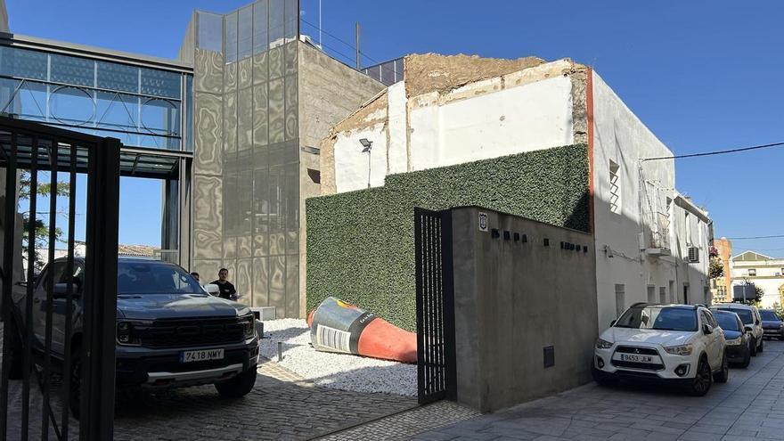 La situación actual de la Escuela de Artes y Oficios de Badajoz: tres contratos aún pendientes de adjudicarse y una baja médica inesperada