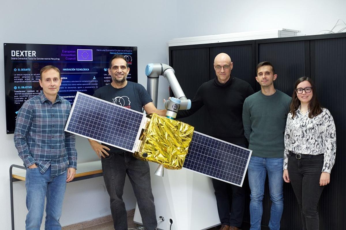 Los integrantes del laboratorio que participan en el proyecto.