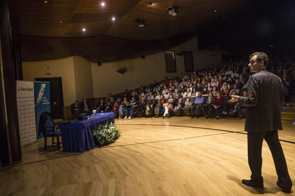 Pedro Duque participa en la segunda jornada de la II Semana de la Ciencia