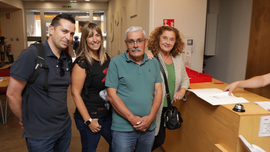 &quot;Floro&quot; formaliza su precandidatura a las primarias del PSOE de Gijón