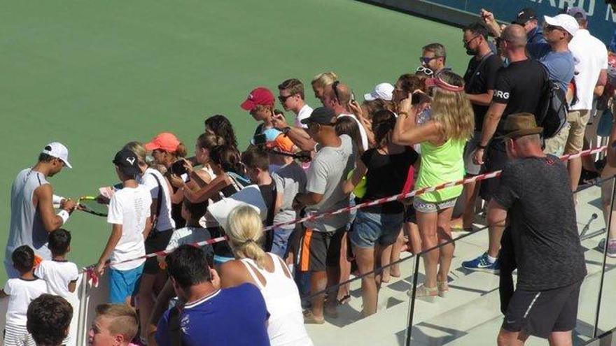 Nadal confina a los alumnos de su academia por el coronavirus