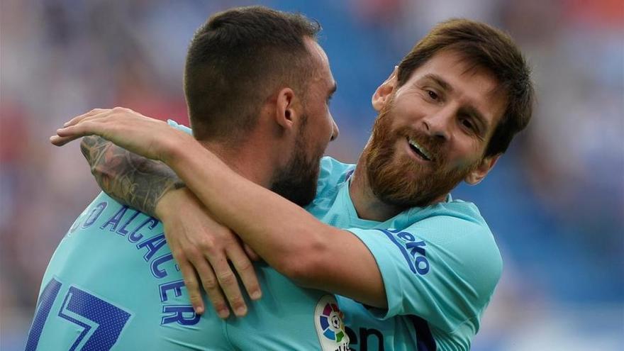 Messi anota los dos tantos de la victoria contra el Alavés (0-2)