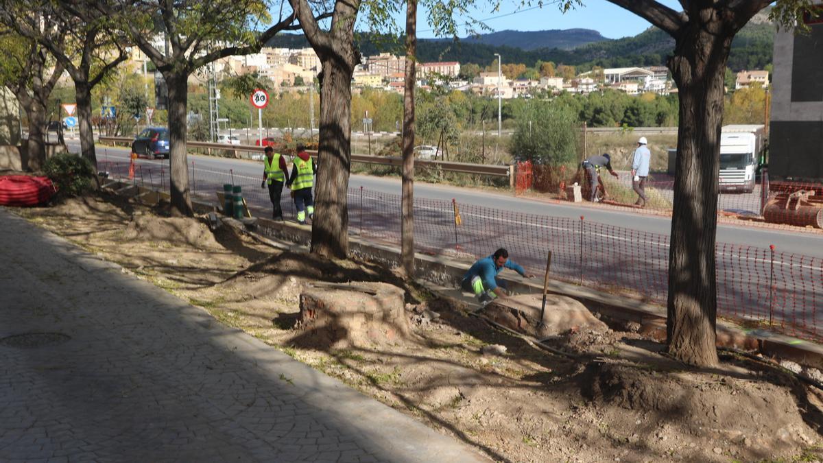 Las mejoras en la calle Júcar incluyen la creación de una zona de juegos.